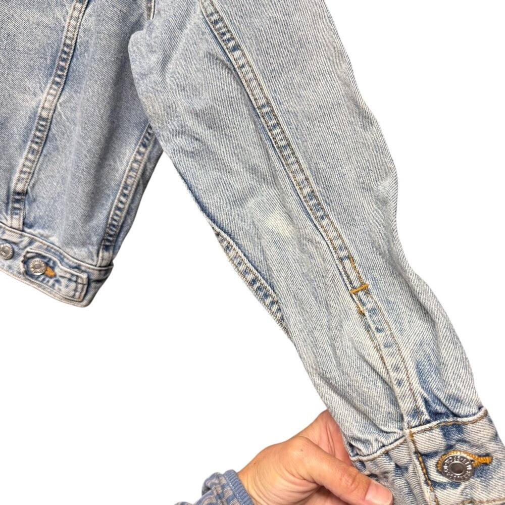 Vintage Levis Denim Trucker Jacket Light Wash Made in USA Mens Medium - Picture 11 of 12